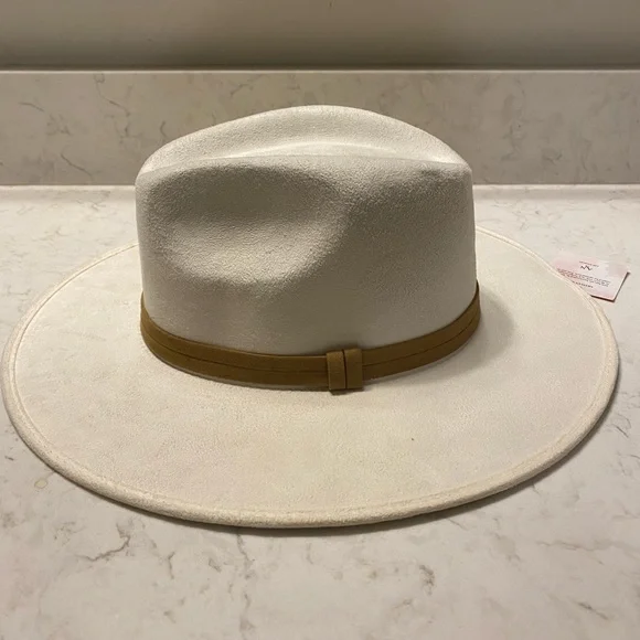 ASN BY ANTHROPOLOGIE VELVET HAT Anthropologie | Accessories | Anthropologie Velvet Hat  main image 2